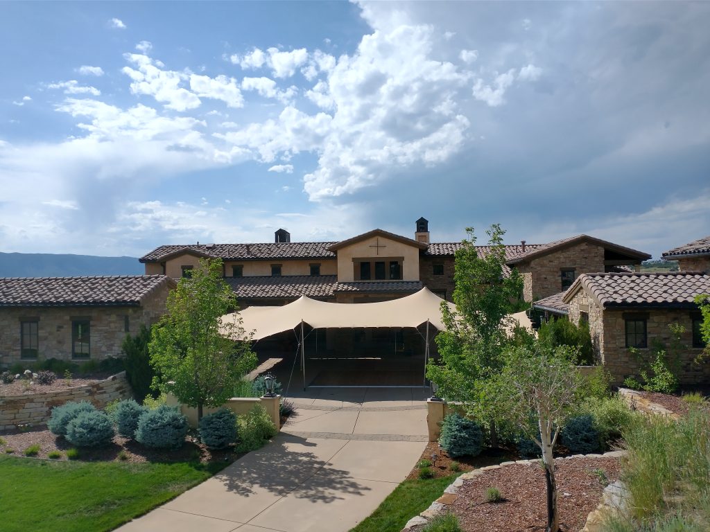 Courtyard-wedding-tent-in-Colorado-Springs wedding tent rental Colorado Springs